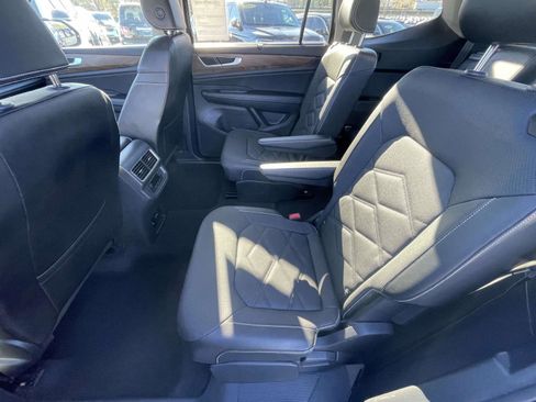 Certified 2024 Volkswagen Atlas SE image 16