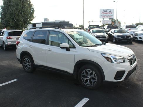 Used 2020 Subaru Forester Premium w/ Popular Package #1 AWD/4WD image 10