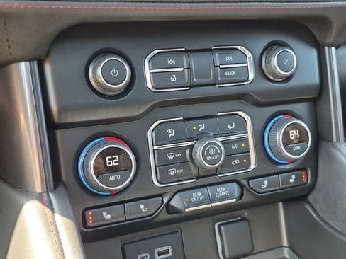 Used 2024 Chevrolet Suburban RST w/ Luxury Package AWD/4WD image 19