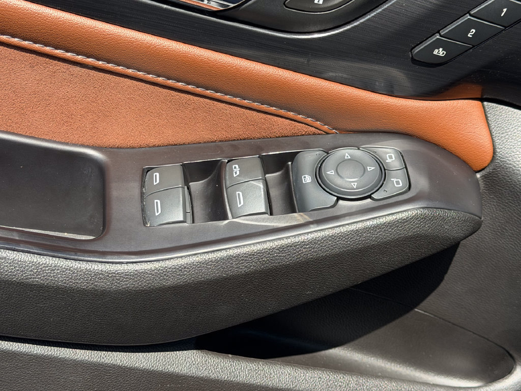 Used 2019 Chevrolet Traverse High Country AWD/4WD image 35