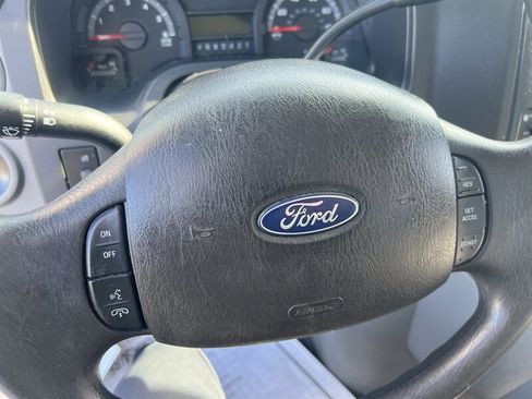 Used 2019 Ford E-450 and Econoline 450 Super Duty w/ Power Windows & Locks Group image 20