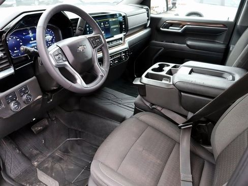 Used 2022 Chevrolet Silverado 1500 RST image 3