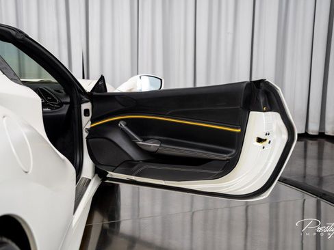 Used 2017 Ferrari 488 Spider image 37