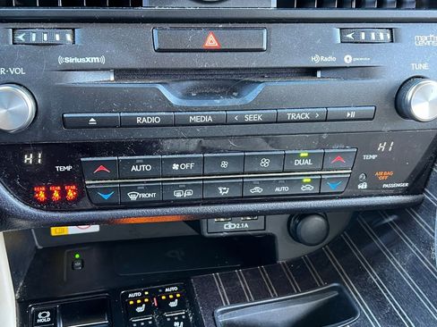 Used 2022 Lexus RX 450h 450h image 21