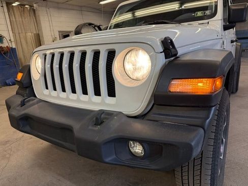 Used 2021 Jeep Wrangler Unlimited Sport image 32