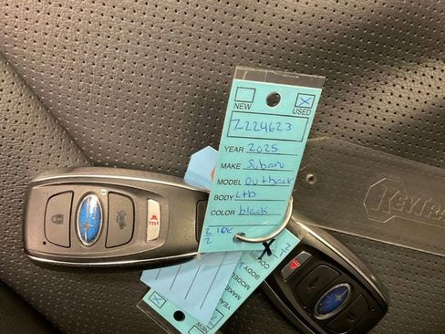 Certified 2025 Subaru Outback Limited image 38
