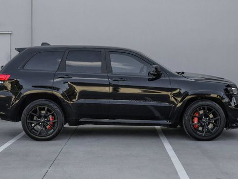 Used 2020 Jeep Grand Cherokee SRT AWD/4WD image 11
