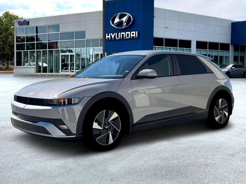 New 2026 Hyundai Ioniq 5 SEL image 2