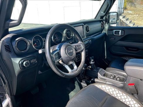 Used 2021 Jeep Gladiator Overland image 8