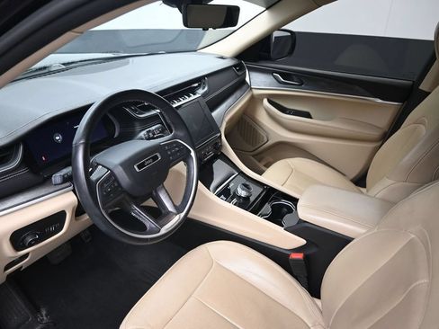 Used 2022 Jeep Grand Cherokee L Limited w/ Luxury Tech Group II AWD/4WD image 19