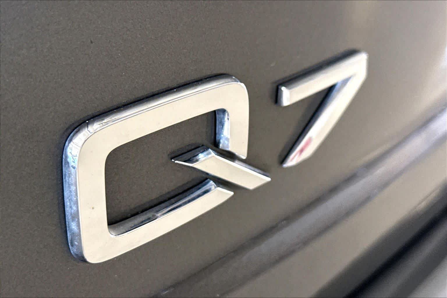 Used 2018 Audi Q7 3.0T Prestige AWD/4WD image 9