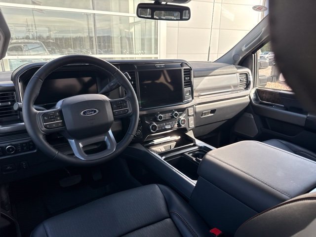 Used 2025 Ford F350 Lariat w/ Lariat Ultimate Package AWD/4WD image 9