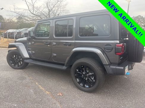 Used 2022 Jeep Wrangler Unlimited Sahara w/ Cold Weather Group image 6