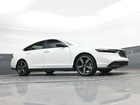 Used 2023 Honda Accord Sport image 30