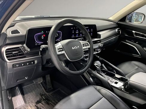 Used 2025 Kia Telluride S AWD/4WD image 17
