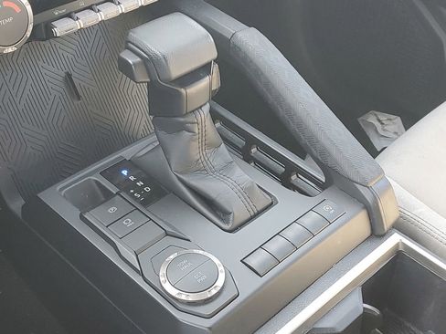 Used 2024 Toyota Tacoma SR5 image 18