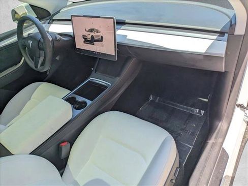 Used 2024 Tesla Model Y Performance AWD/4WD image 24