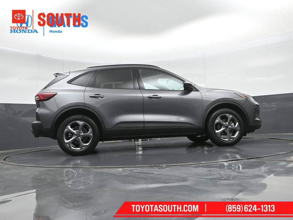 Used 2025 Ford Escape ST-Line AWD/4WD image 38
