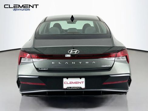 New 2026 Hyundai Elantra Limited FWD image 7