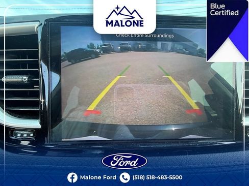 Used 2023 Chrysler Pacifica Touring-L FWD image 31