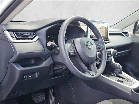 Used 2025 Toyota RAV4 XLE image 10