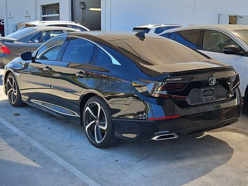 Used 2022 Honda Accord Sport image 4