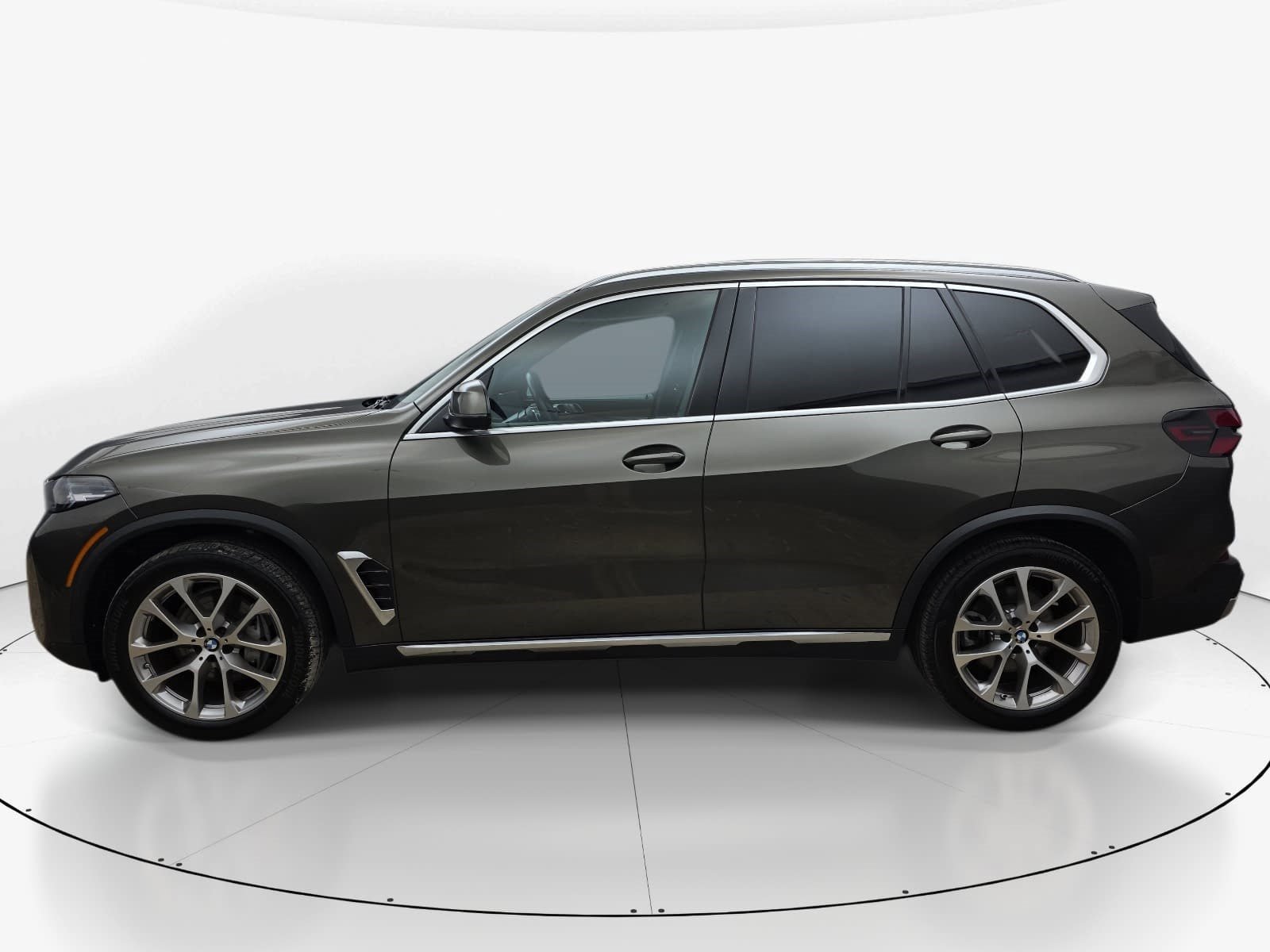 Used 2024 BMW X5 xDrive40i AWD/4WD image 7