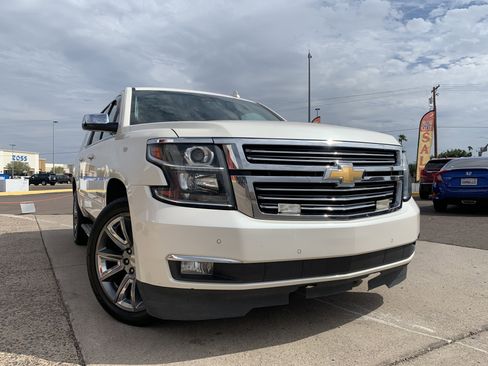 Used 2015 Chevrolet Suburban LTZ image 3
