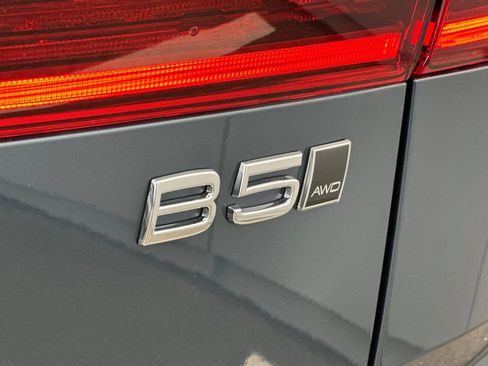 New 2026 Volvo XC60 B5 Plus w/ Protection Package Premier AWD/4WD image 33