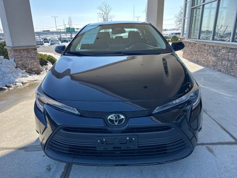 Used 2024 Toyota Corolla LE image 3