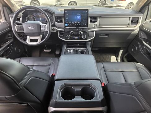 Used 2023 Ford Expedition XLT AWD/4WD image 8