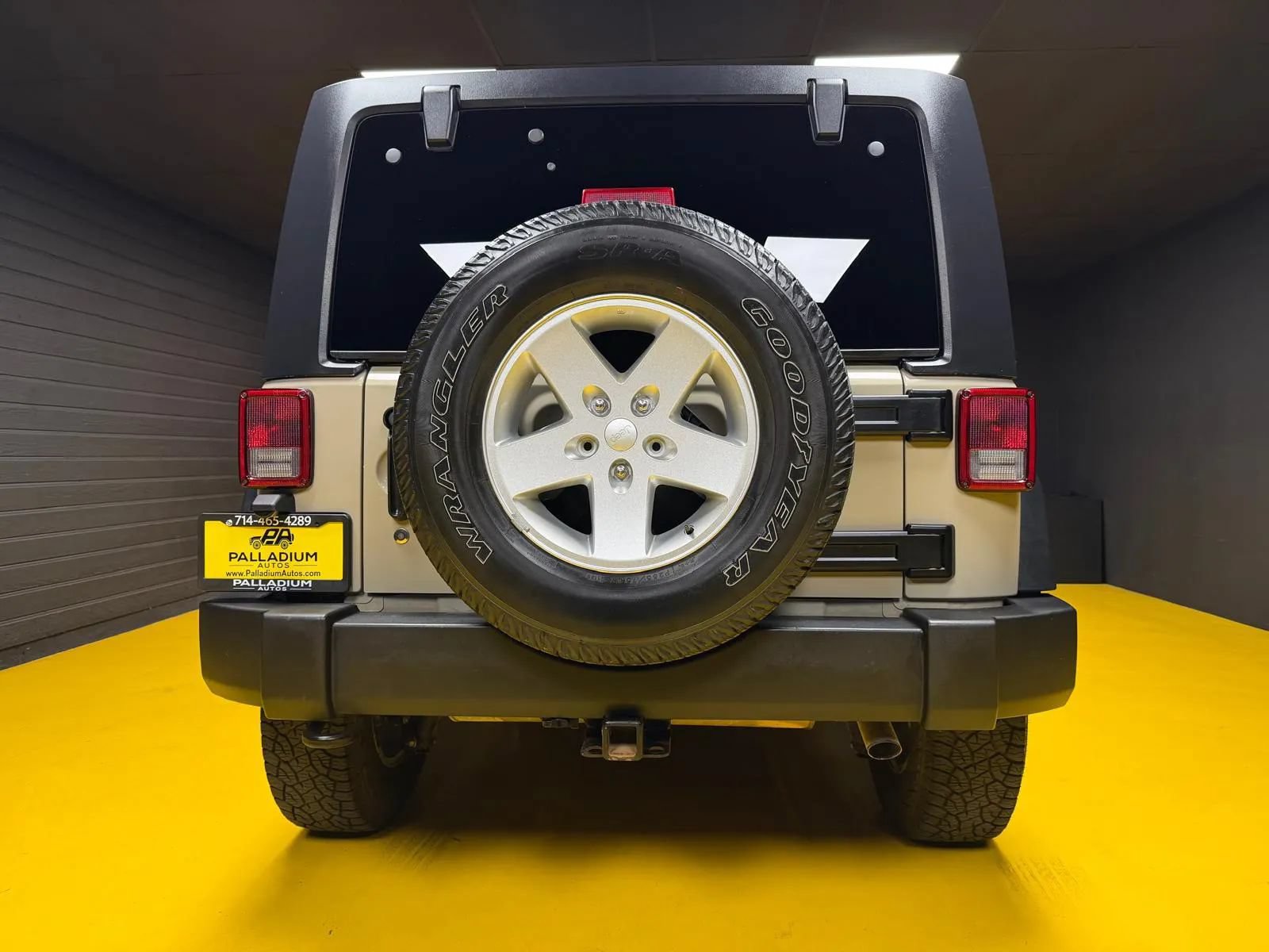 Used 2017 Jeep Wrangler Unlimited Sport w/ Quick Order Package 23S AWD/4WD image 5
