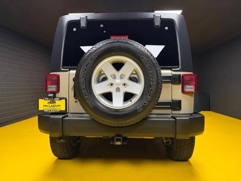 Used 2017 Jeep Wrangler Unlimited Sport w/ Quick Order Package 23S AWD/4WD image 5