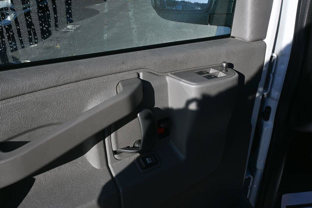 Used 2025 GMC Savana 2500 w/ Driver Convenience Package RWD image 6