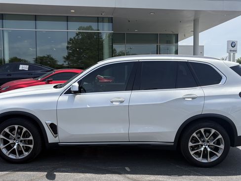 Used 2025 BMW X5 xDrive40i w/ Premium Package AWD/4WD image 9