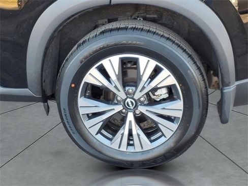 Certified 2023 Nissan Rogue SV image 31