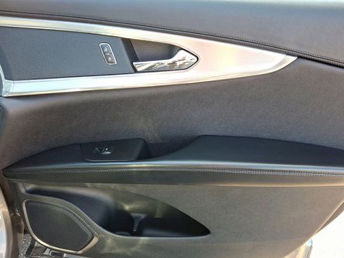 Used 2016 Lincoln MKX Premiere image 10