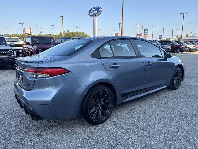 Used 2024 Toyota Corolla SE FWD image 3