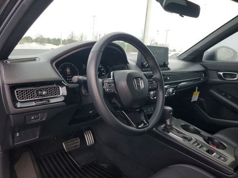 Used 2025 Honda Civic Sport image 16