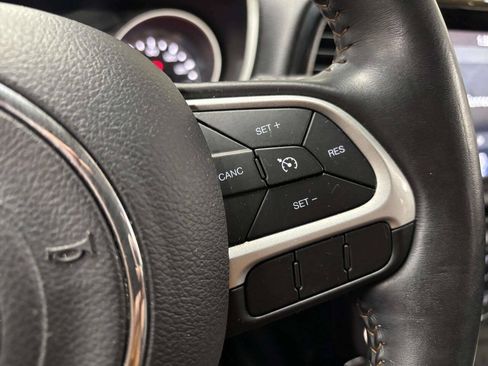 Used 2019 Jeep Compass Limited AWD/4WD image 33