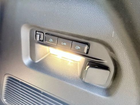 Used 2026 Ford Explorer Platinum w/ LUX Leather Package image 11