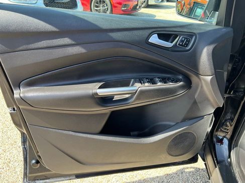 Used 2018 Ford Escape Titanium image 25