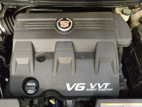 Used 2014 Cadillac SRX Luxury w/ Driver Awareness Package image 30