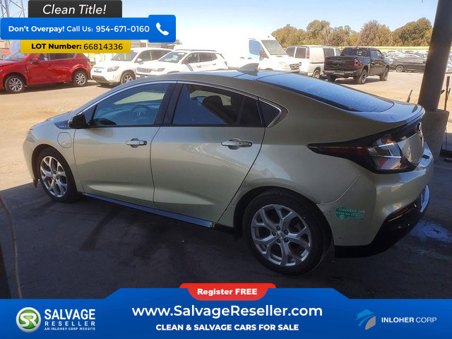 Used 2017 Chevrolet Volt Premier w/ Driver Confidence II Package FWD image 3
