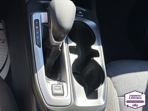 Used 2025 Chevrolet Trax LS w/ LS Convenience Package FWD image 23