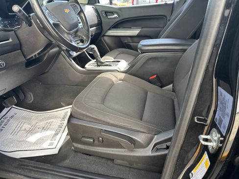 Used 2021 Chevrolet Colorado LT w/ Safety Package image 13