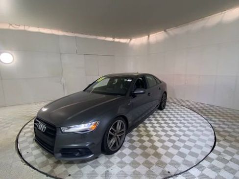 Used 2018 Audi S6 Prestige w/ Prestige Package image 4