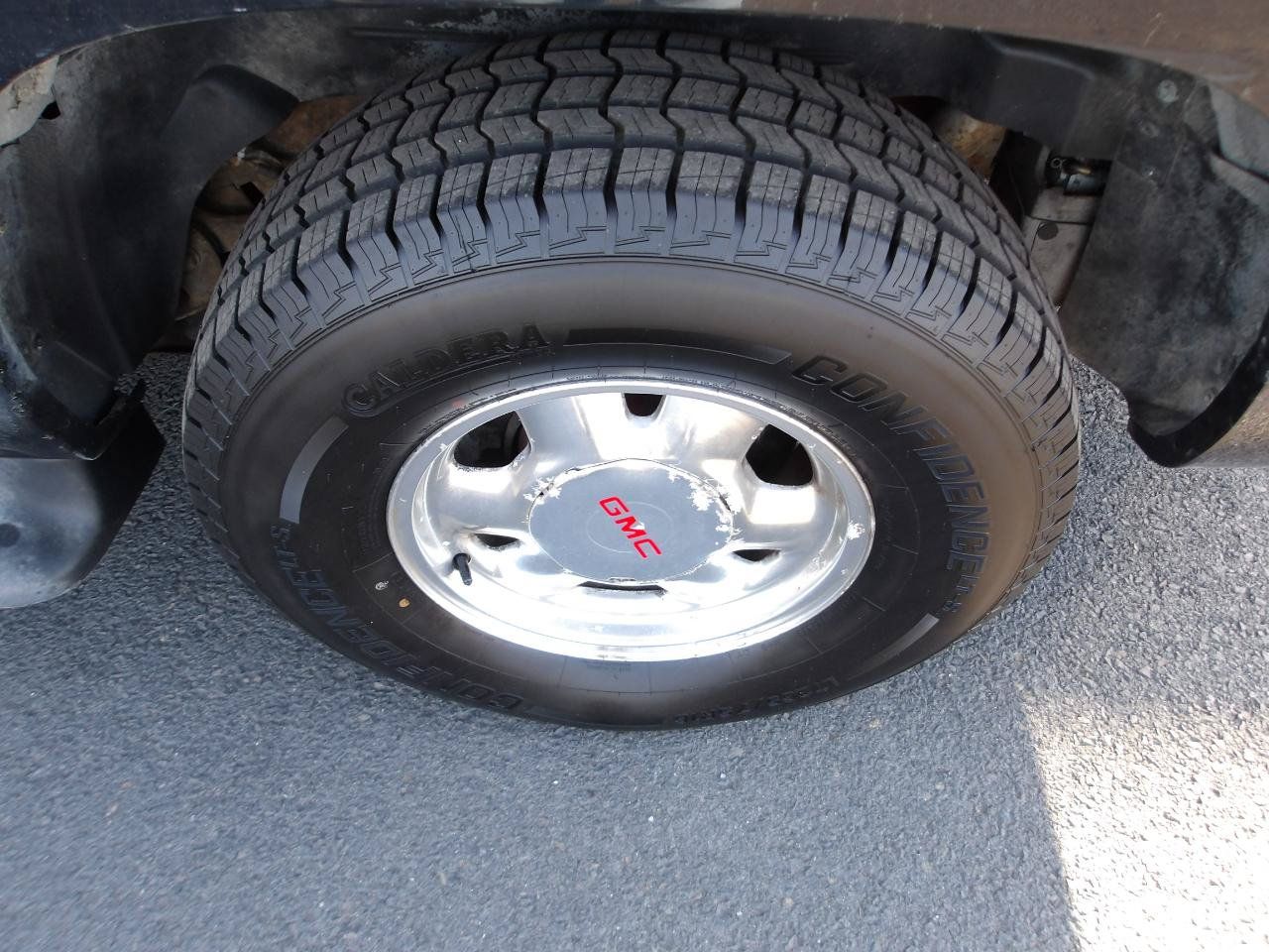 Used 2002 GMC Yukon XL SLT AWD/4WD image 25