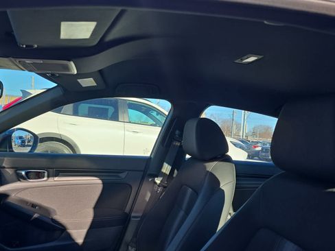 Used 2023 Honda Civic Sport image 7