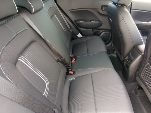 New 2025 Hyundai Venue Limited image 12